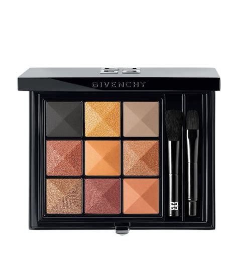 Le 9 de Givenchy Eyeshadow Palette .